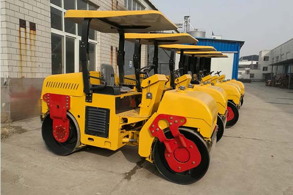 <a href='http://m.uhtunitech.com.cn' target='_blank'>壓路機</a>