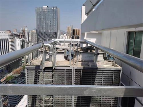 發現不銹鋼冷卻塔漏水該怎么辦？(如何查看中央<font color='red'>空調</font>冷卻塔水位)